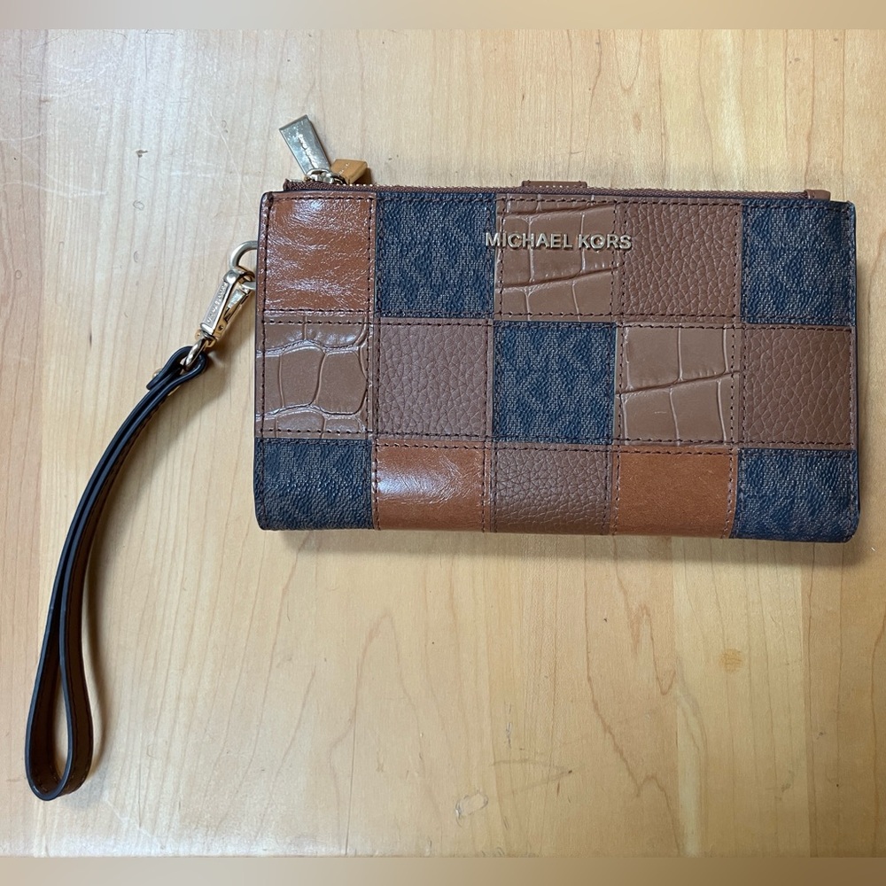Michael Kors Patchwork Leather Wristlet Wallet Brown Tan Gold